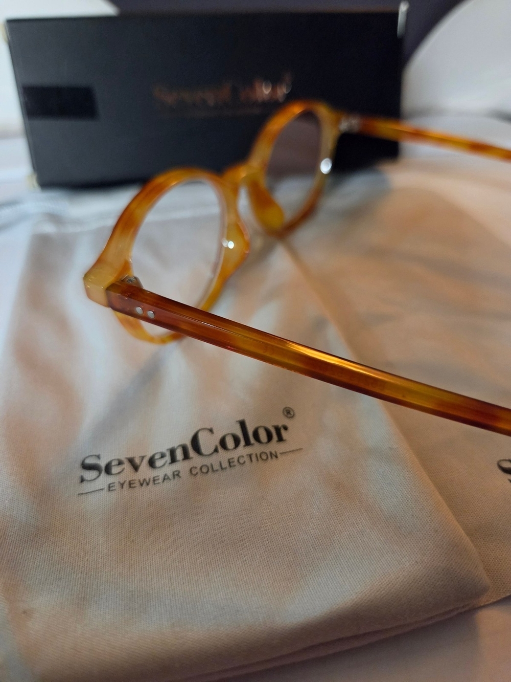 SevenColor Eyewear | Tortoise Shell Round Frames | Blue Light Blocking Glasses |